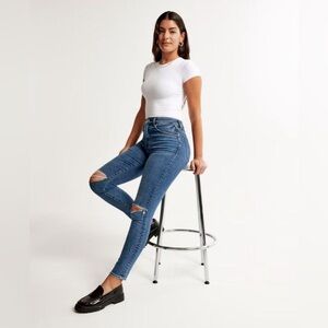 Abercrombie & Fitch The Skinny‎ High Rise Jean Ripped Medium Wash 32/14R
